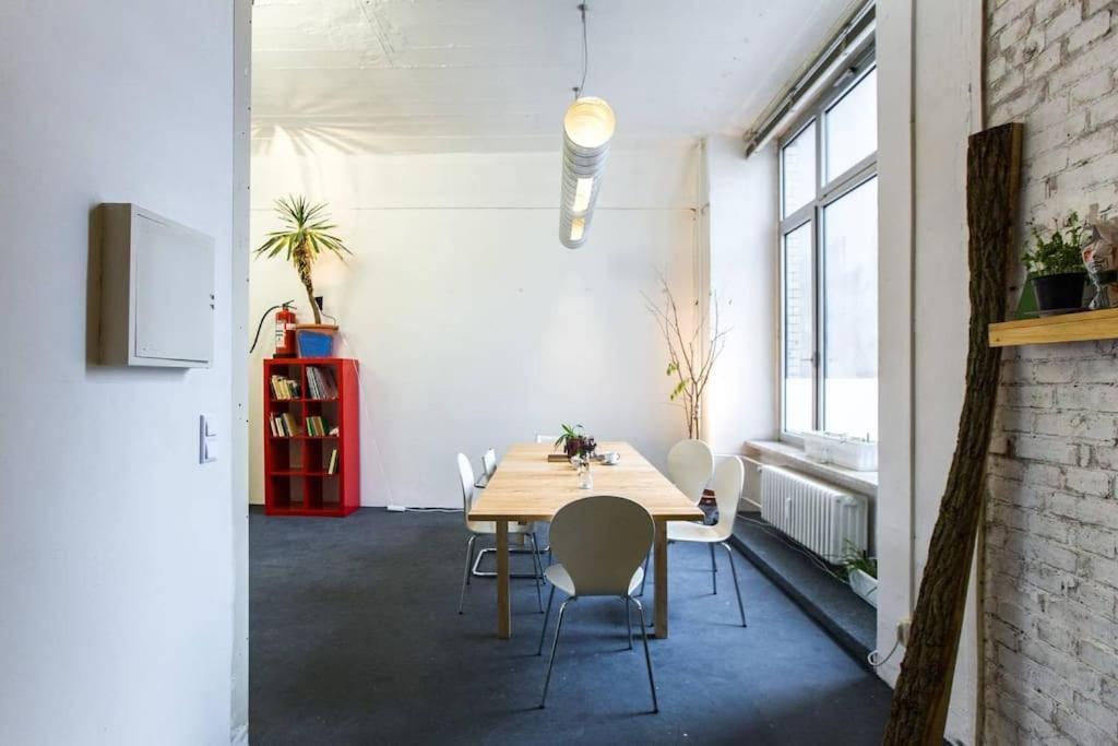 200Qm Loft For Friends And Family - On The Spree! Berlim Exterior foto