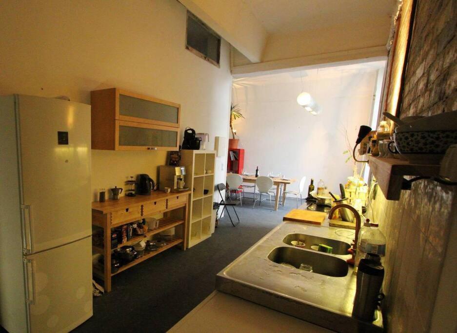 200Qm Loft For Friends And Family - On The Spree! Berlim Exterior foto