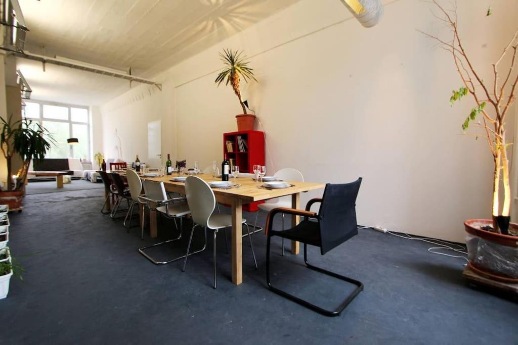 200Qm Loft For Friends And Family - On The Spree! Berlim Exterior foto